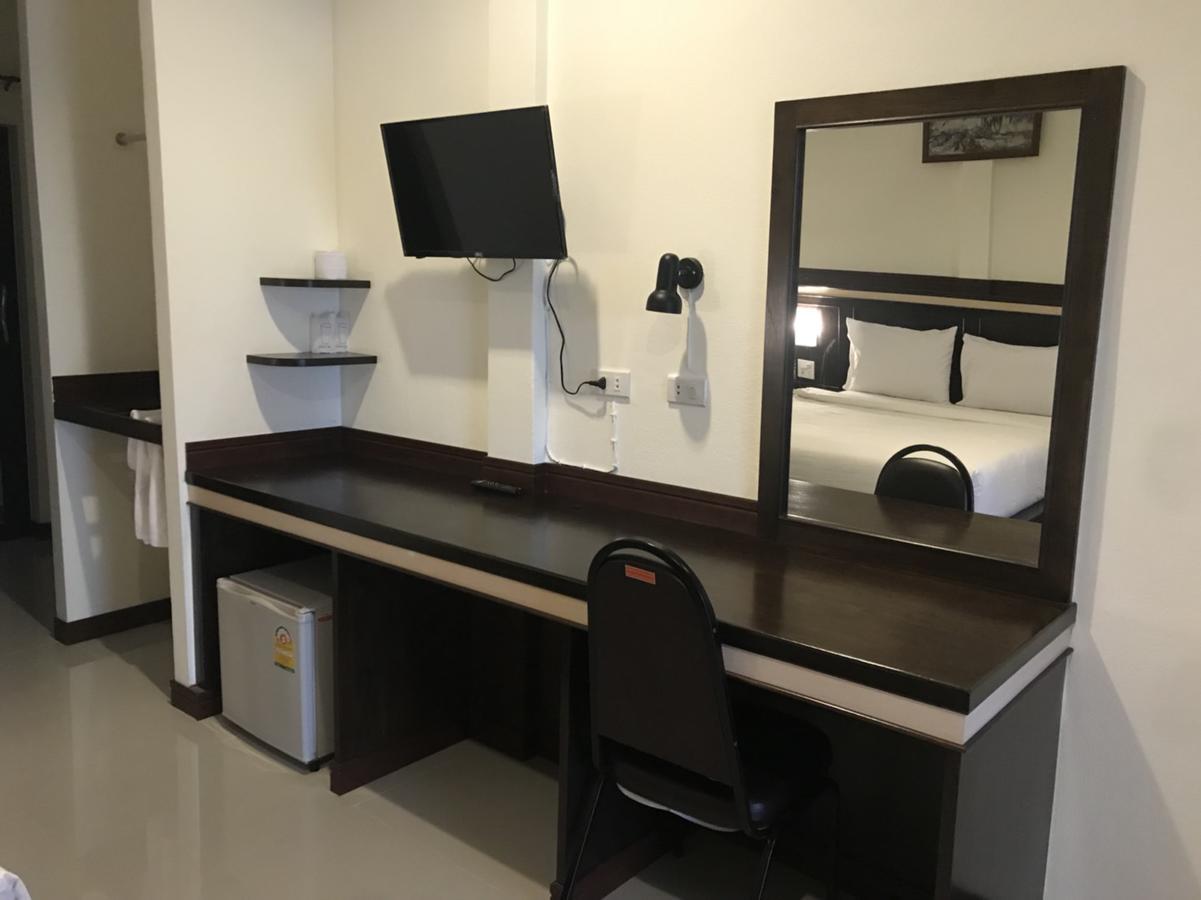 Room Place Chumphon Buitenkant foto