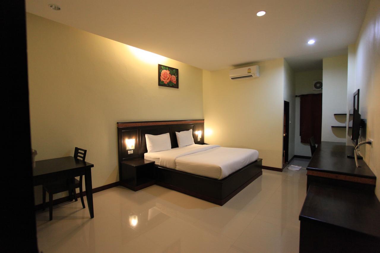 Room Place Chumphon Buitenkant foto
